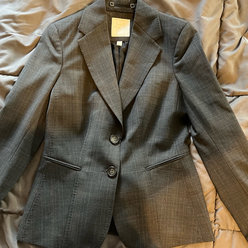 The Limited the perfect travel suit jacket size 0 charcoal‎ gray  pattern